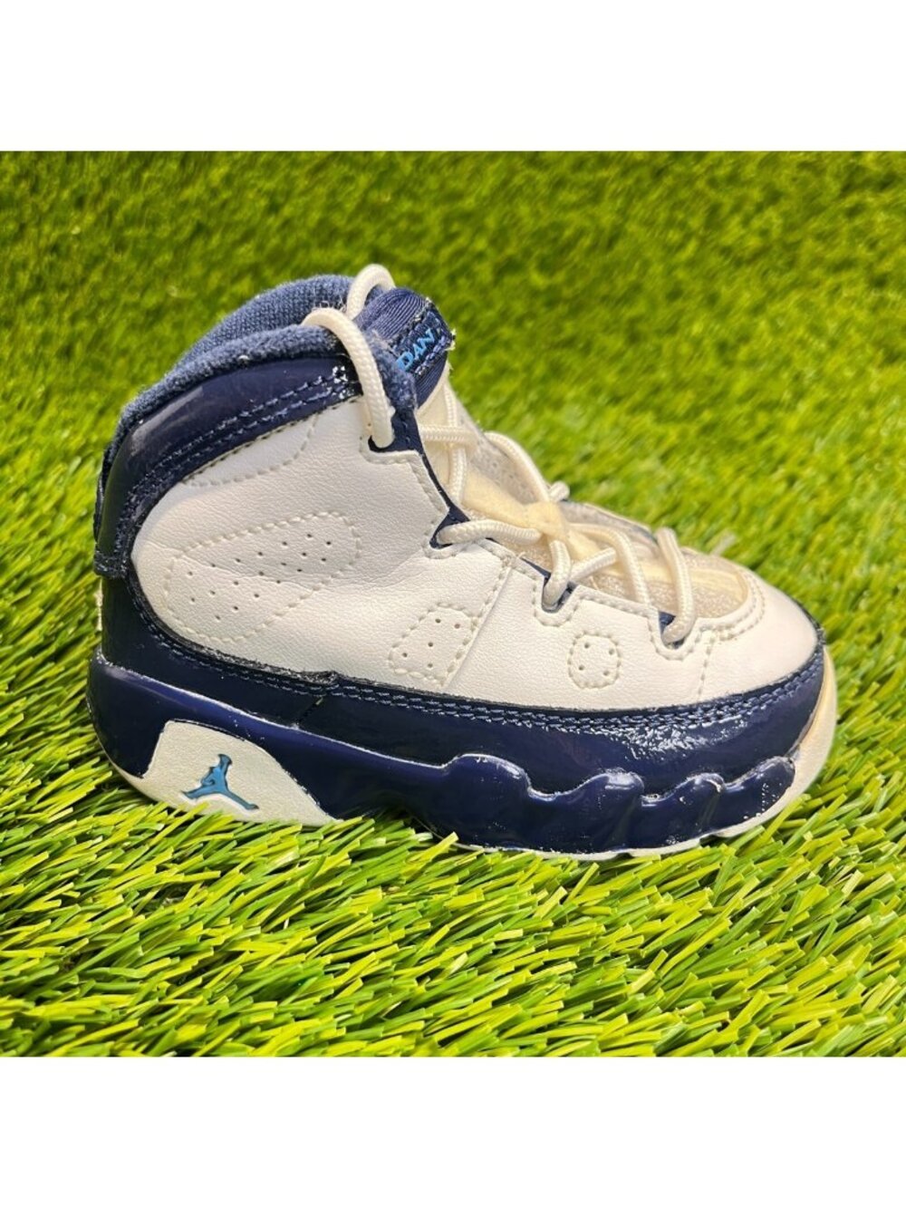 Nike‎ Air Jordan 9 Retro Toddler Size 5C White Blue Athletic Shoes Sneakers